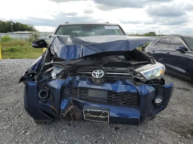 2023 TOYOTA 4RUNNER SE  