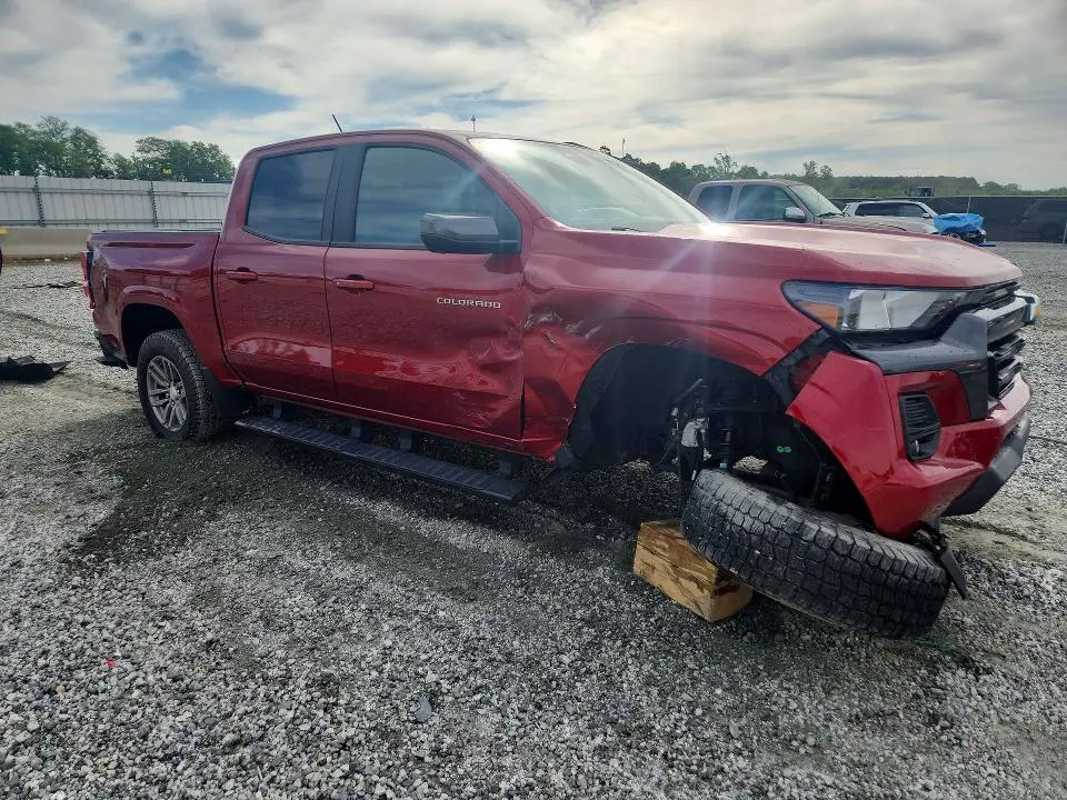2024 CHEVROLET COLORADO LT  