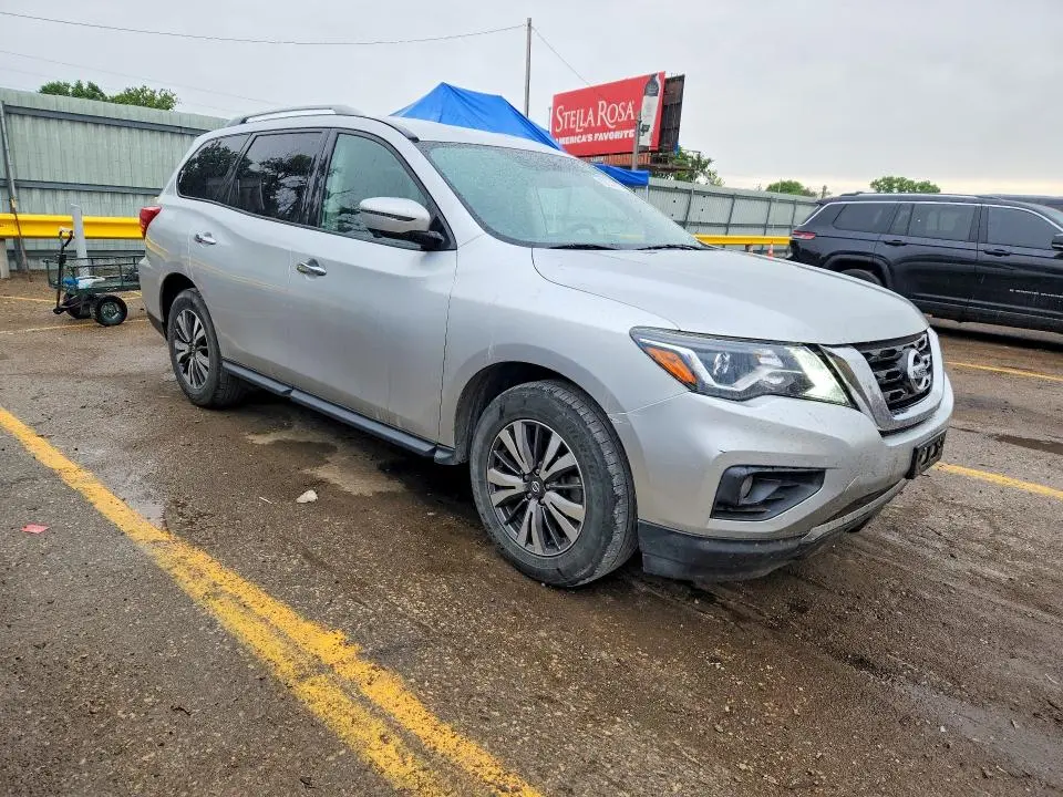 2019 NISSAN PATHFINDER SL  