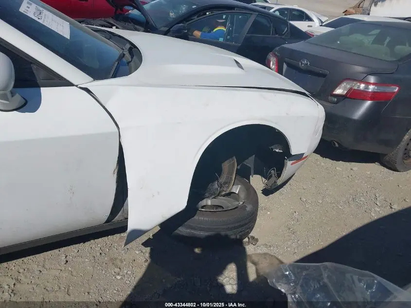 2016 DODGE CHALLENGER SXT