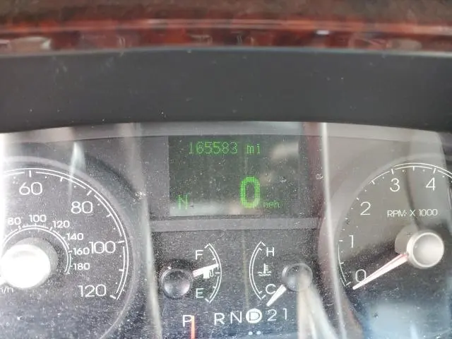 2010 LINCOLN TOWN CAR SIGNATURE LIMITED  