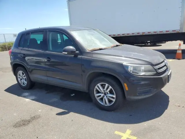 2013 VOLKSWAGEN TIGUAN S  