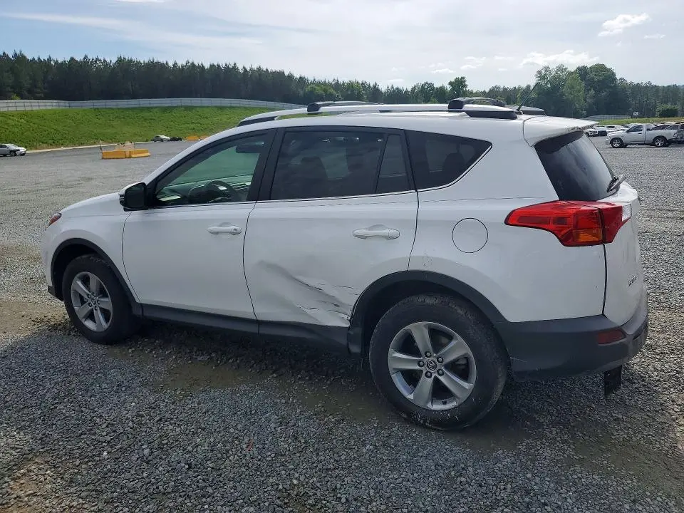 2015 TOYOTA RAV4 XLE  