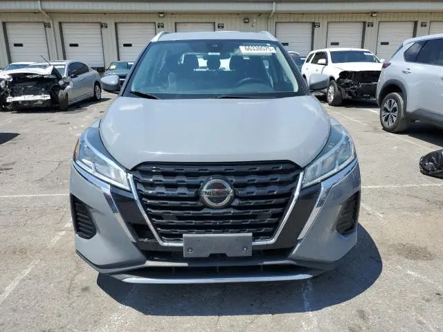 2021 NISSAN KICKS SV  
