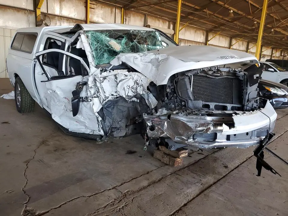 2018 RAM 1500 SLT  