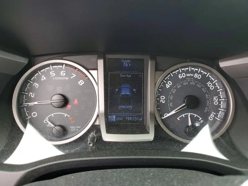 2017 TOYOTA TACOMA SR5 V6  