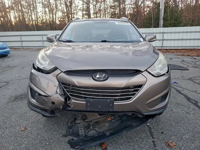 2011 HYUNDAI TUCSON GLS  