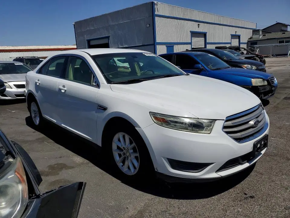 2013 FORD TAURUS SE  