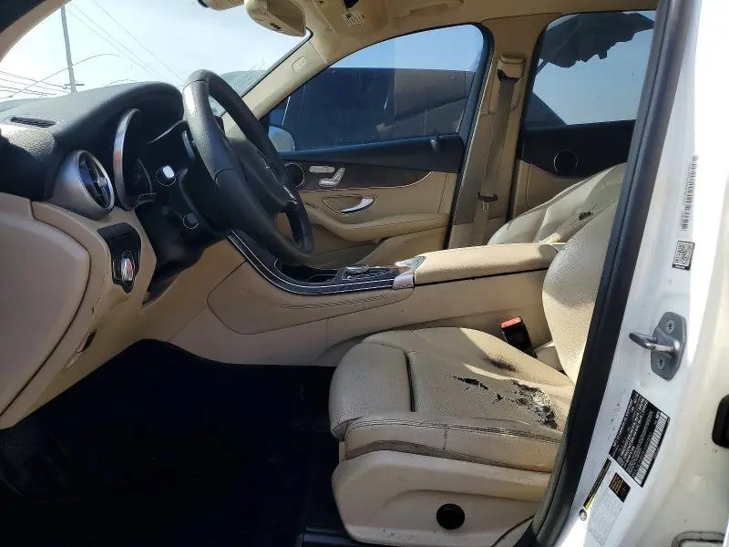 2019 MERCEDES-BENZ GLC 300  