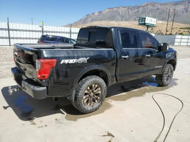 2017 NISSAN TITAN PRO -4X