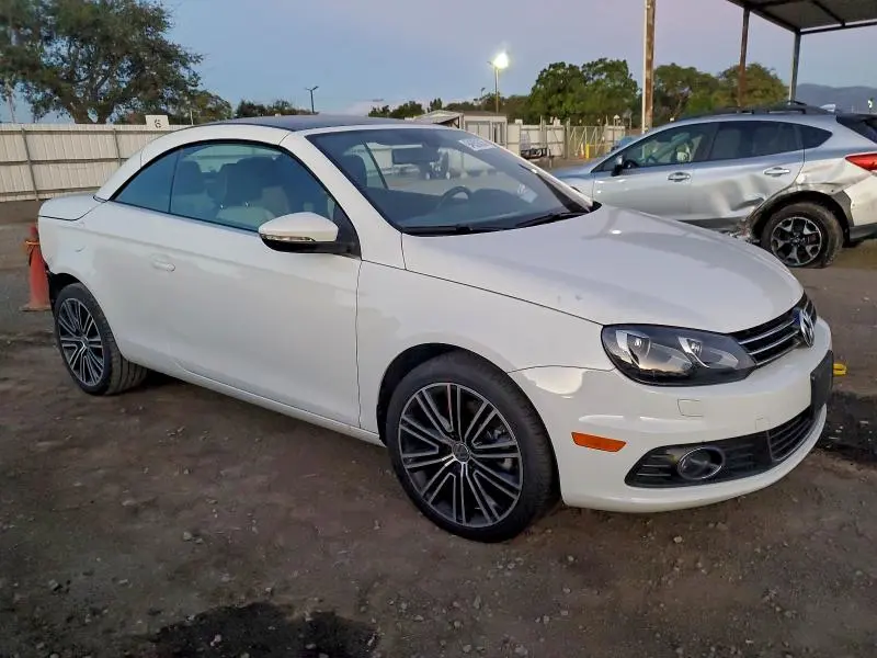 2015 VOLKSWAGEN EOS LUX  