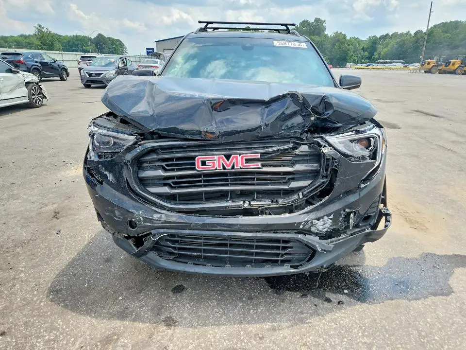 2021 GMC TERRAIN SLT  