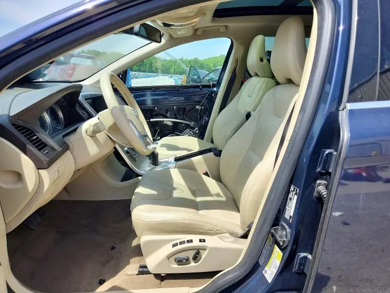 2013 VOLVO XC60 3.2  