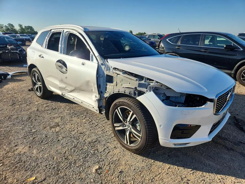 2018 VOLVO XC60 T6 R-DESIGN  