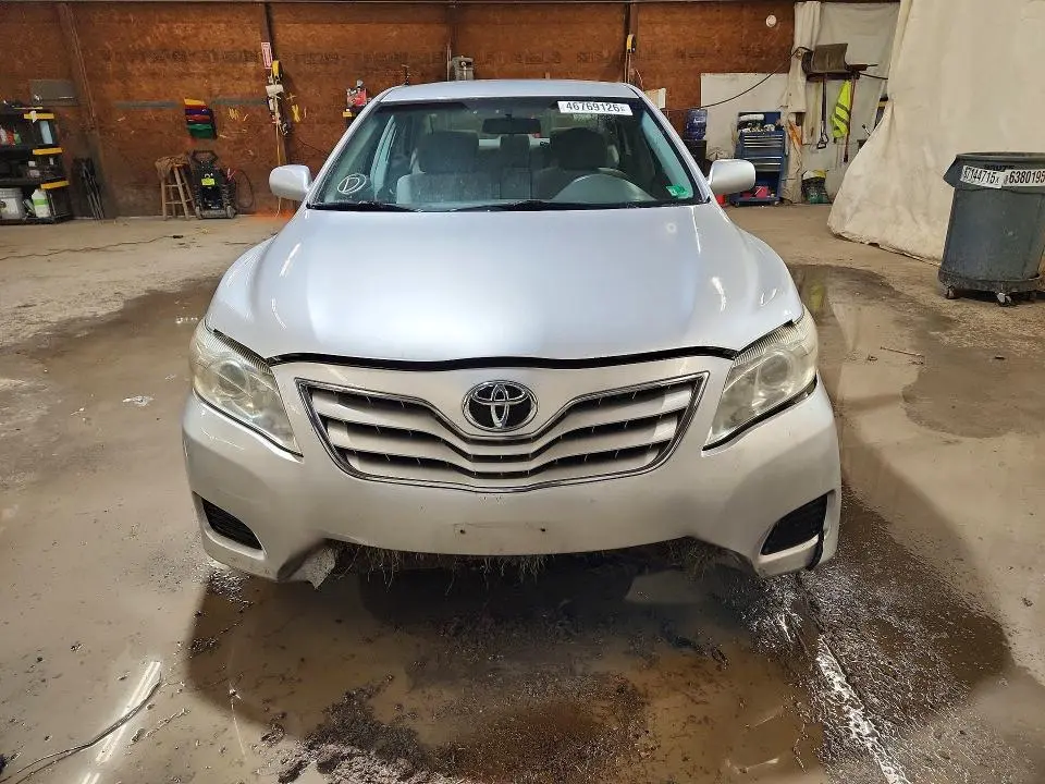 2010 TOYOTA CAMRY LE  