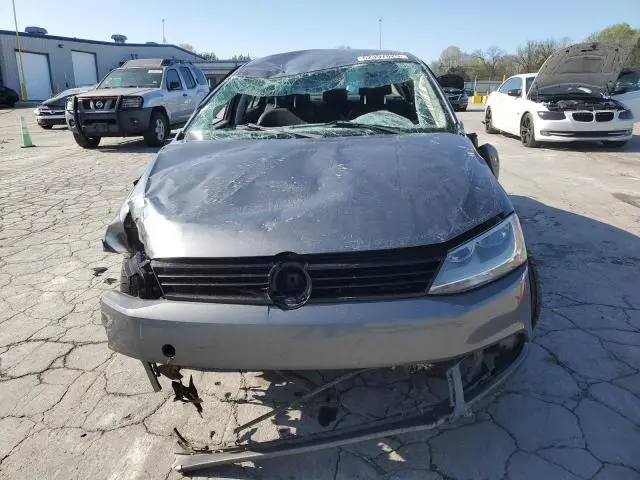 2011 VOLKSWAGEN JETTA SE  