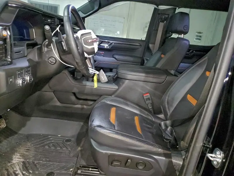 2024 GMC SIERRA K1500 AT4  