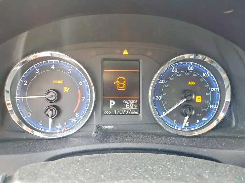 2018 TOYOTA COROLLA LE  