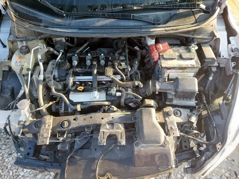 2021 NISSAN VERSA S  