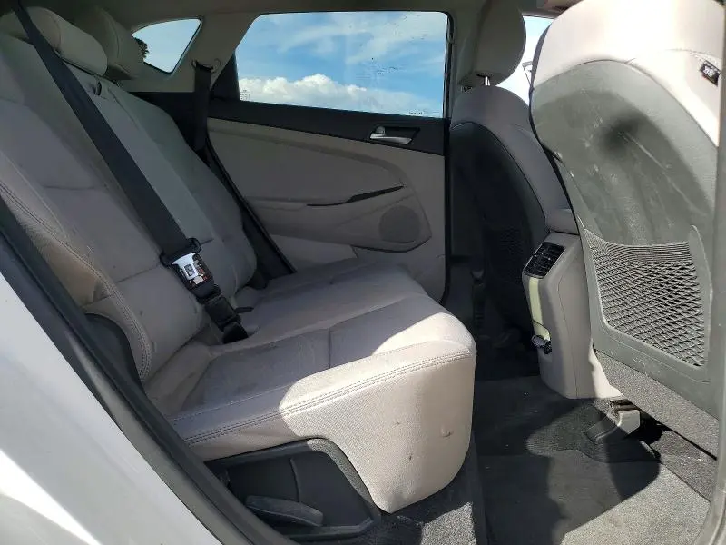2020 HYUNDAI TUCSON SEL  