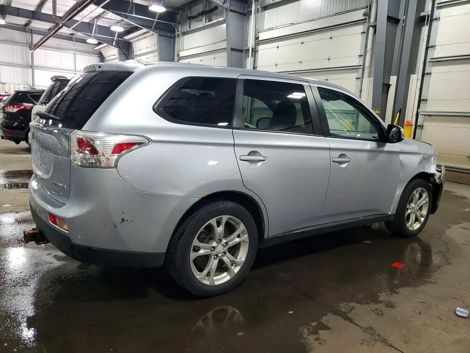 2014 MITSUBISHI OUTLANDER SE  