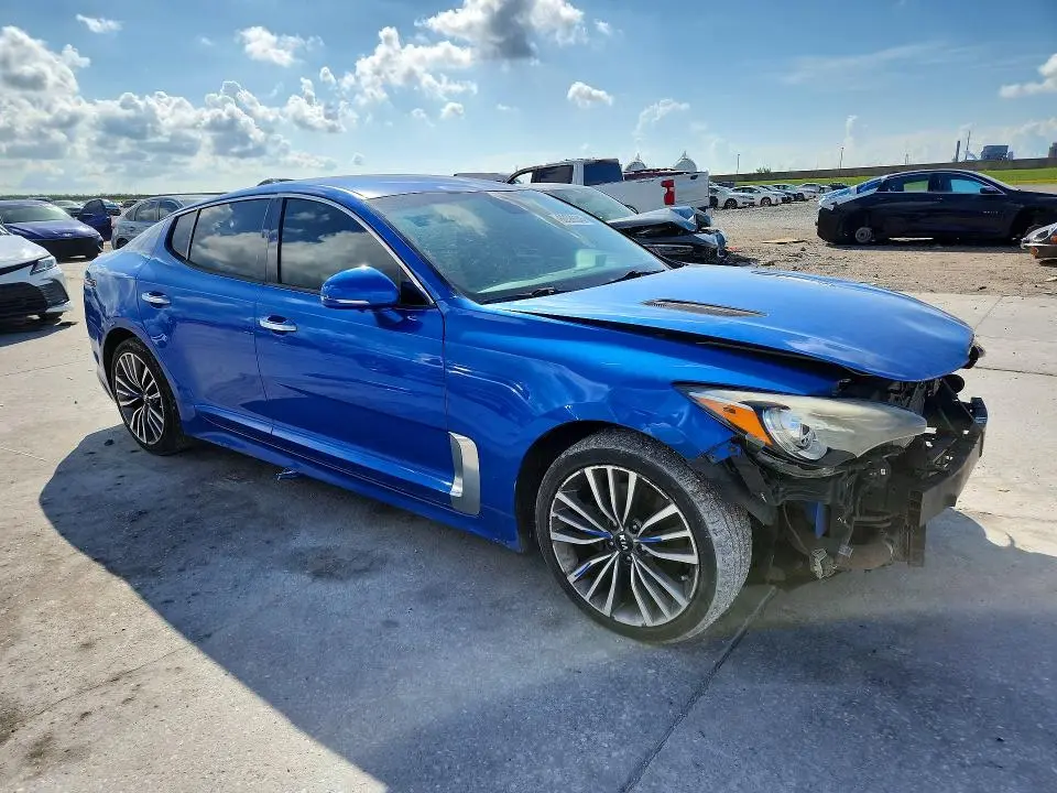 2019 KIA STINGER BASE  