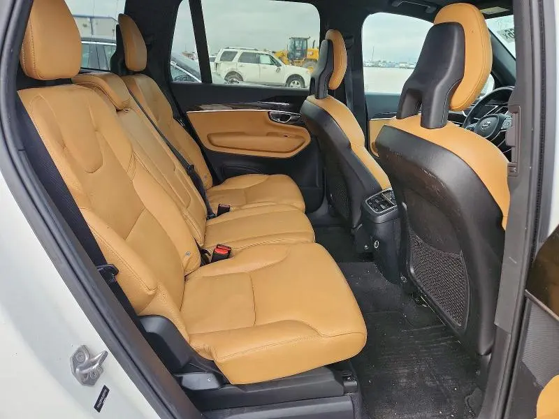 2018 VOLVO XC90 T6  
