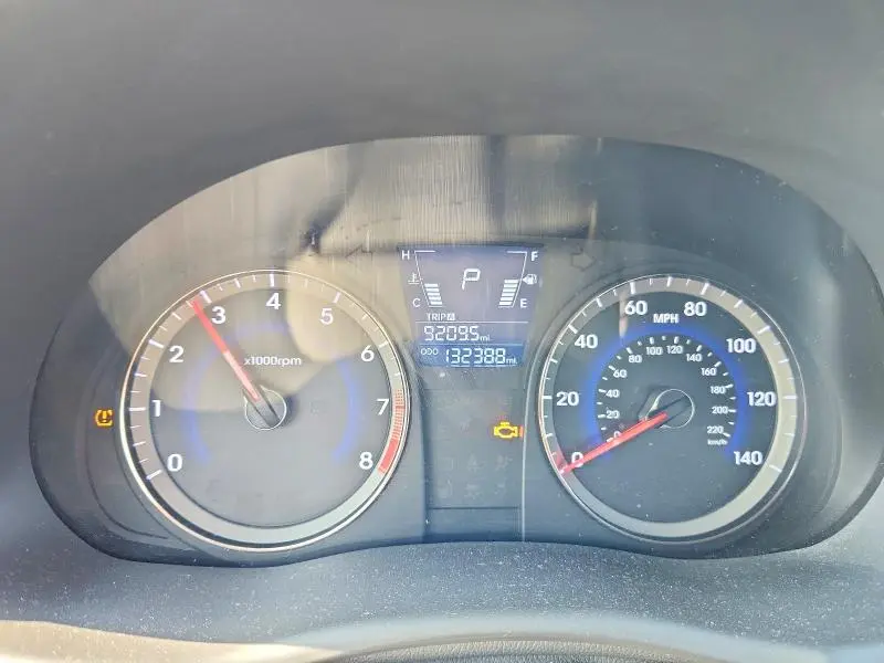 2012 HYUNDAI ACCENT GS  