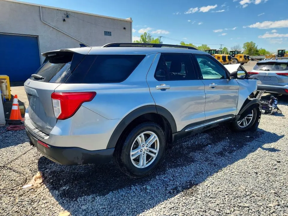 2021 FORD EXPLORER XLT  