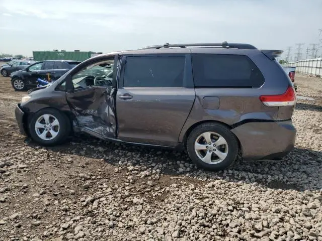 2013 TOYOTA SIENNA LE  
