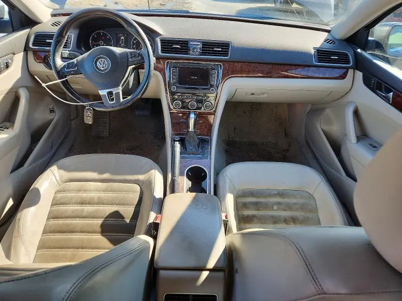 2013 VOLKSWAGEN PASSAT SEL  