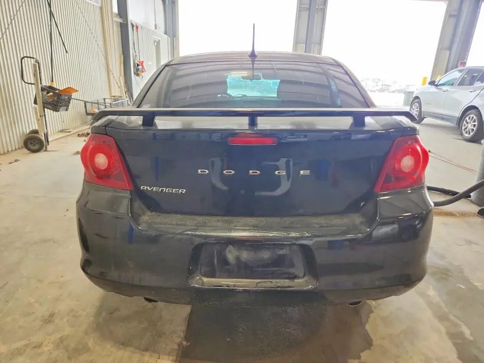 2013 DODGE AVENGER SE  