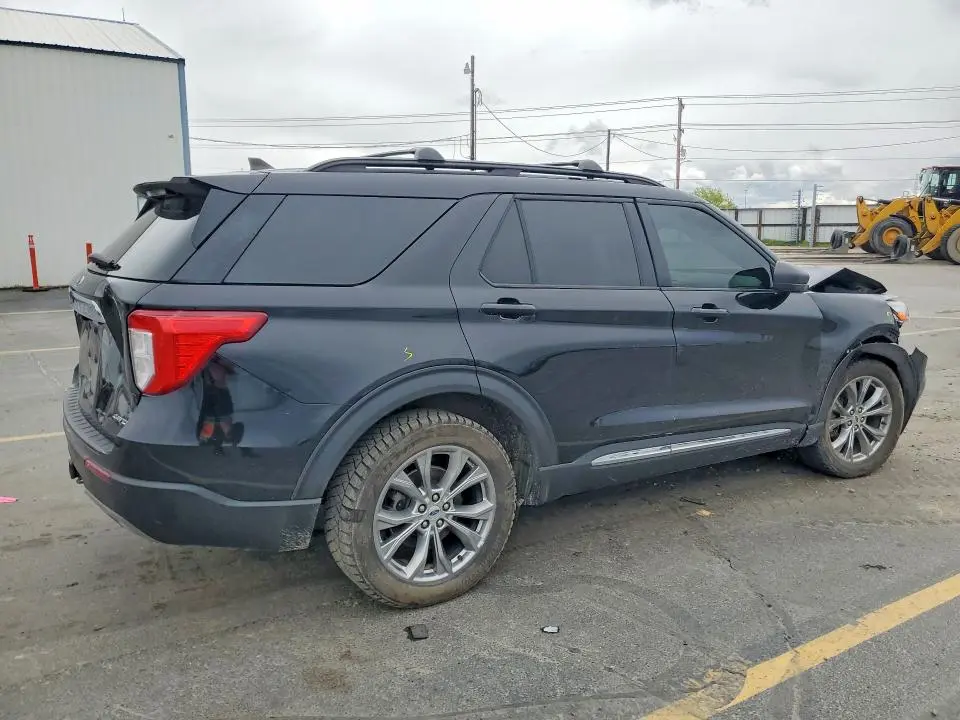 2023 FORD EXPLORER XLT  