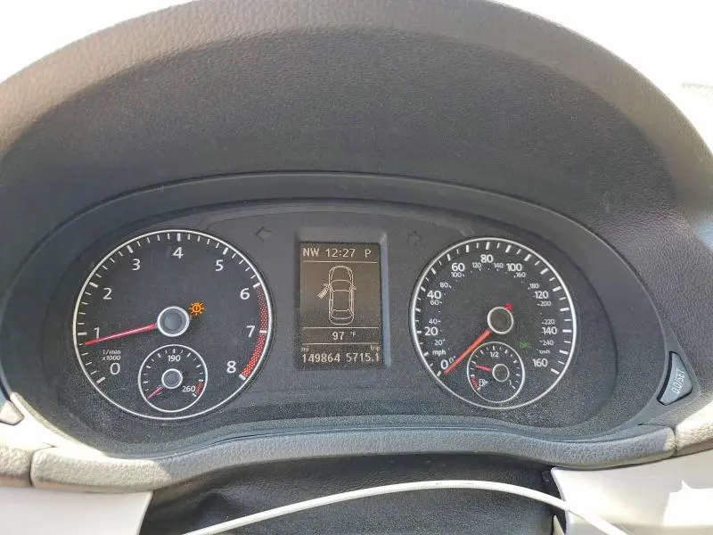 2013 VOLKSWAGEN PASSAT SE  