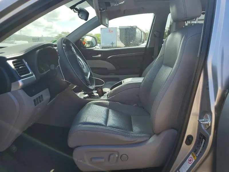 2016 TOYOTA HIGHLANDER LIMITED  