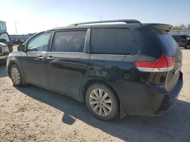 2014 TOYOTA SIENNA XLE  