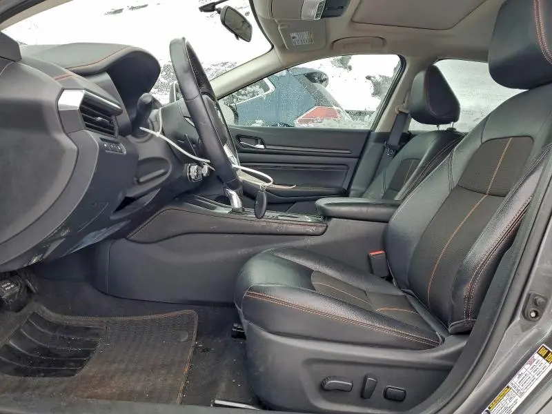 2019 NISSAN ALTIMA SR  