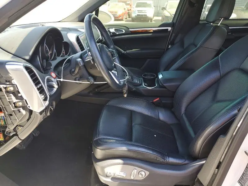 2018 PORSCHE CAYENNE   