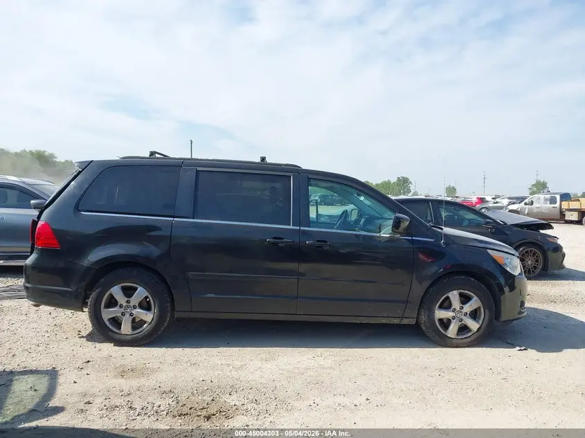 2011 VOLKSWAGEN ROUTAN SEL