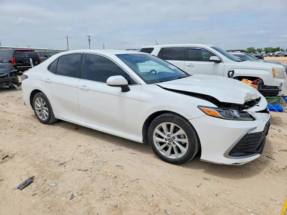 2021 TOYOTA CAMRY LE  