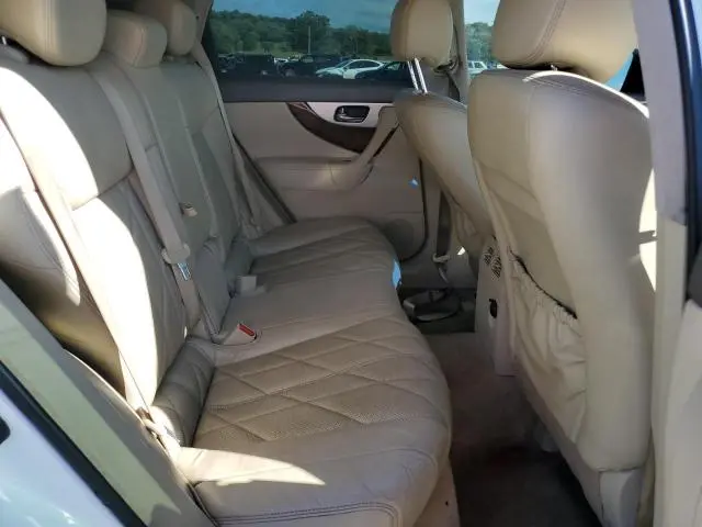 2011 INFINITI FX35   