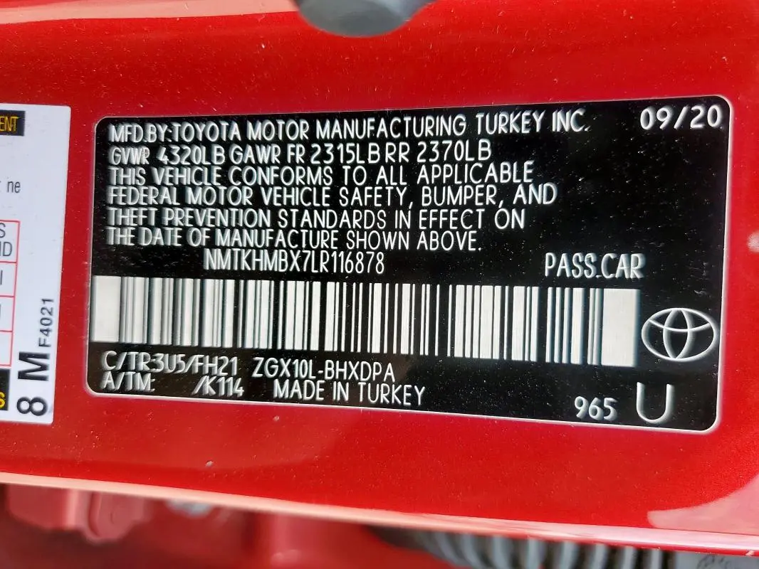 2020 TOYOTA C-HR XLE