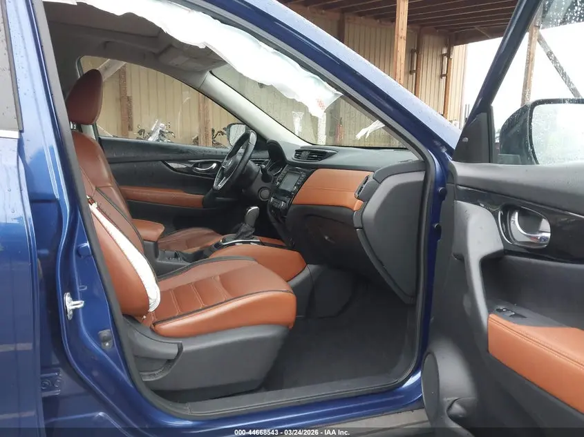 2017 NISSAN ROGUE SL