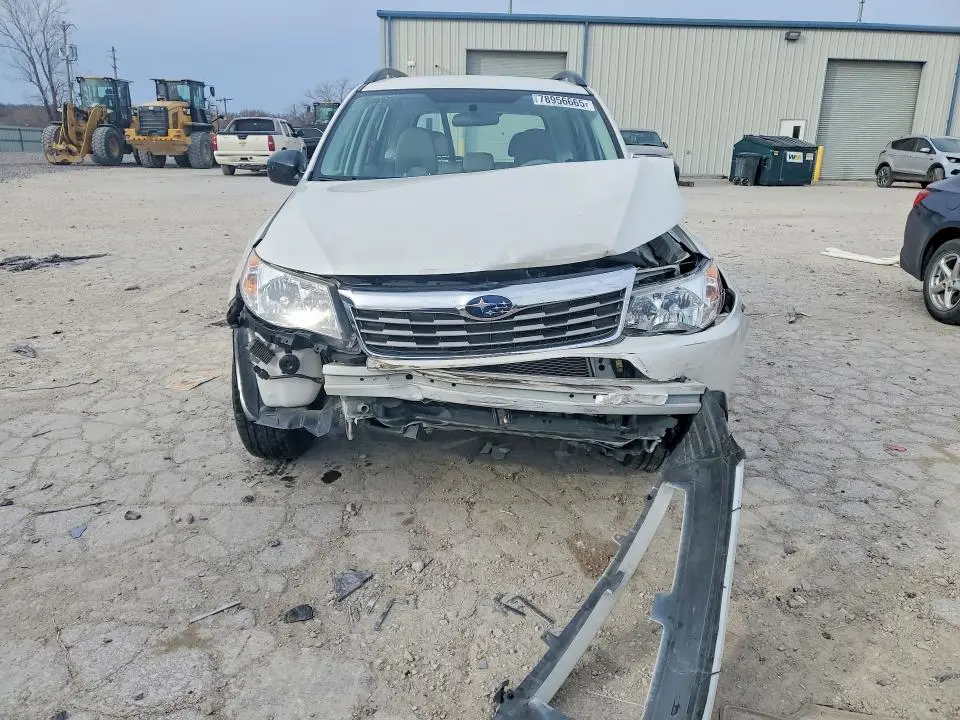 2010 SUBARU FORESTER XS  