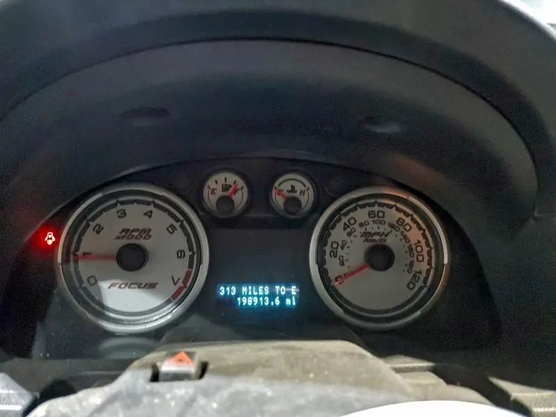 2010 FORD FOCUS SE  