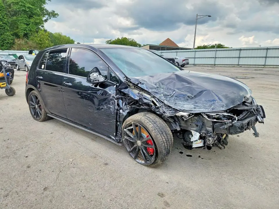 2021 VOLKSWAGEN GTI S  