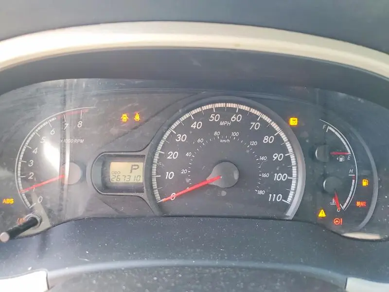 2013 TOYOTA SIENNA LE  