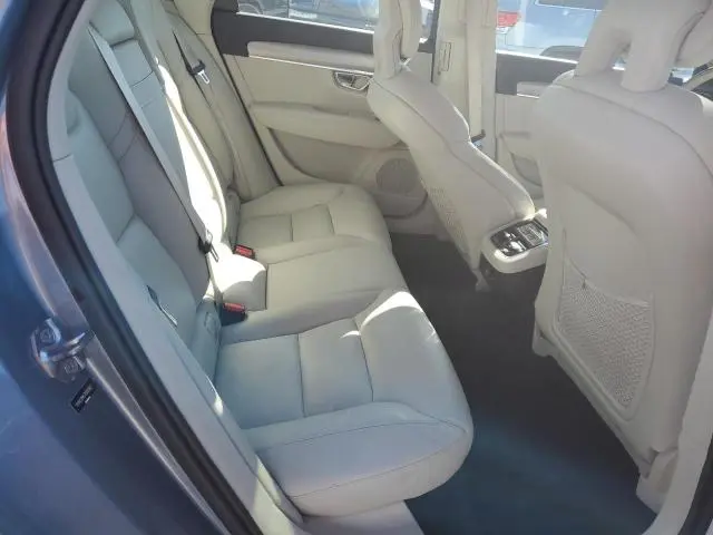 2017 VOLVO S90 T6 MOMENTUM  