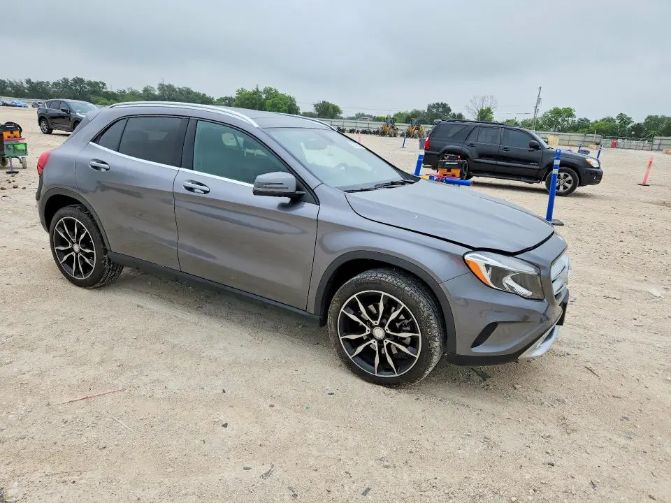 2016 MERCEDES-BENZ GLA 250  