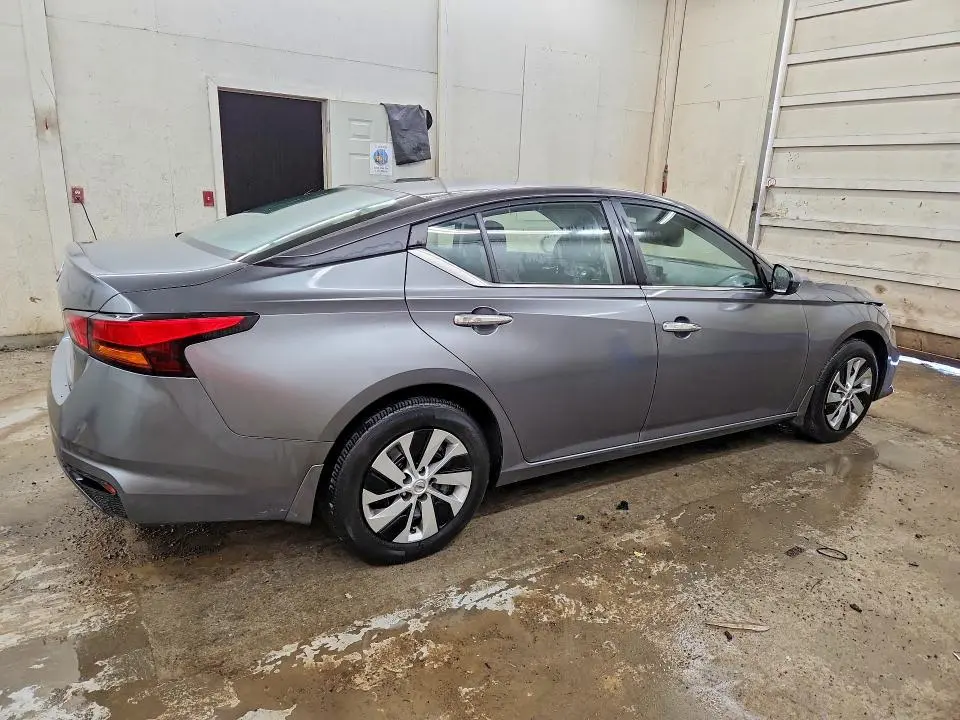 2022 NISSAN ALTIMA S  